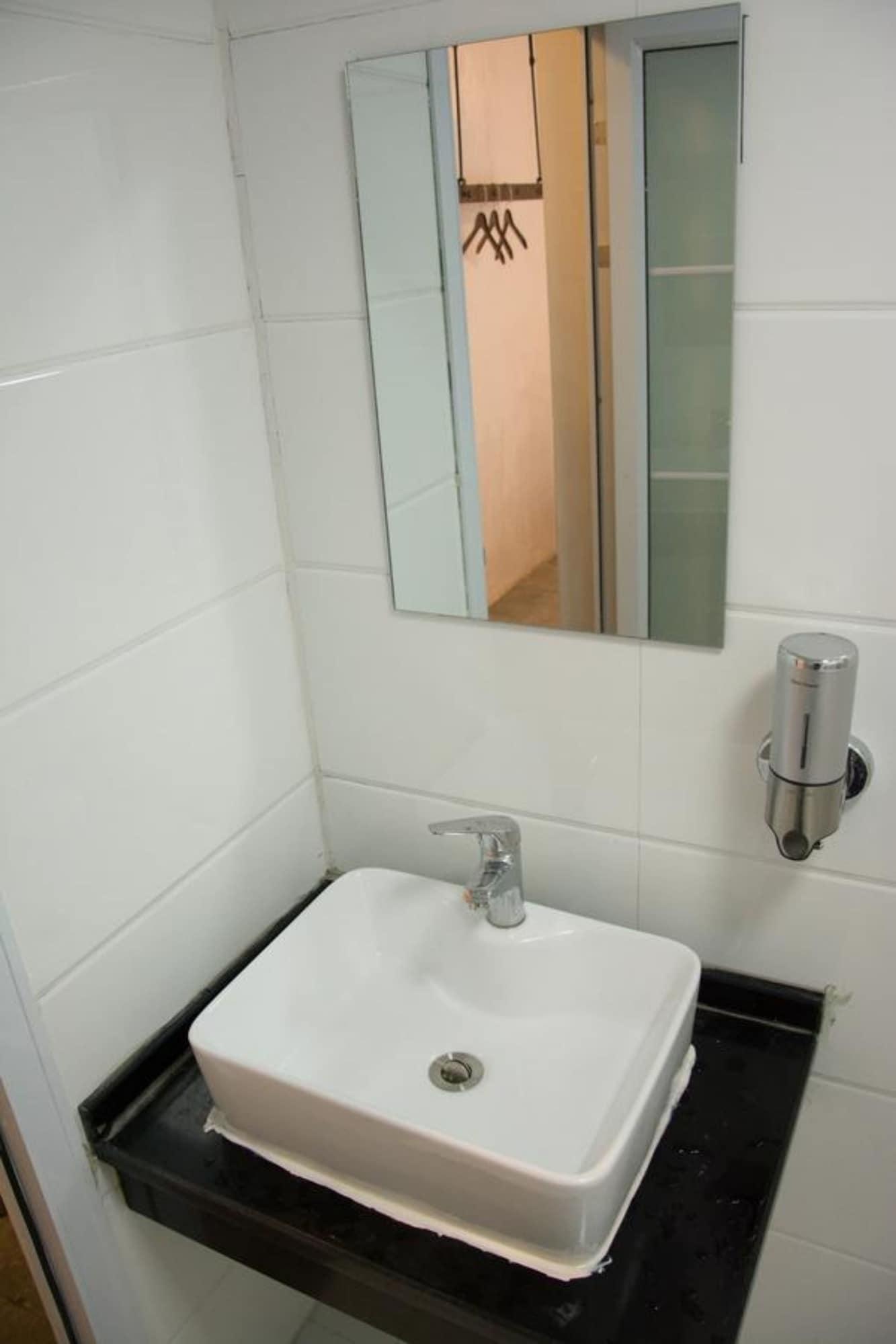 ז'אנגג'יאג'י Hostel Geographer מראה חיצוני תמונה