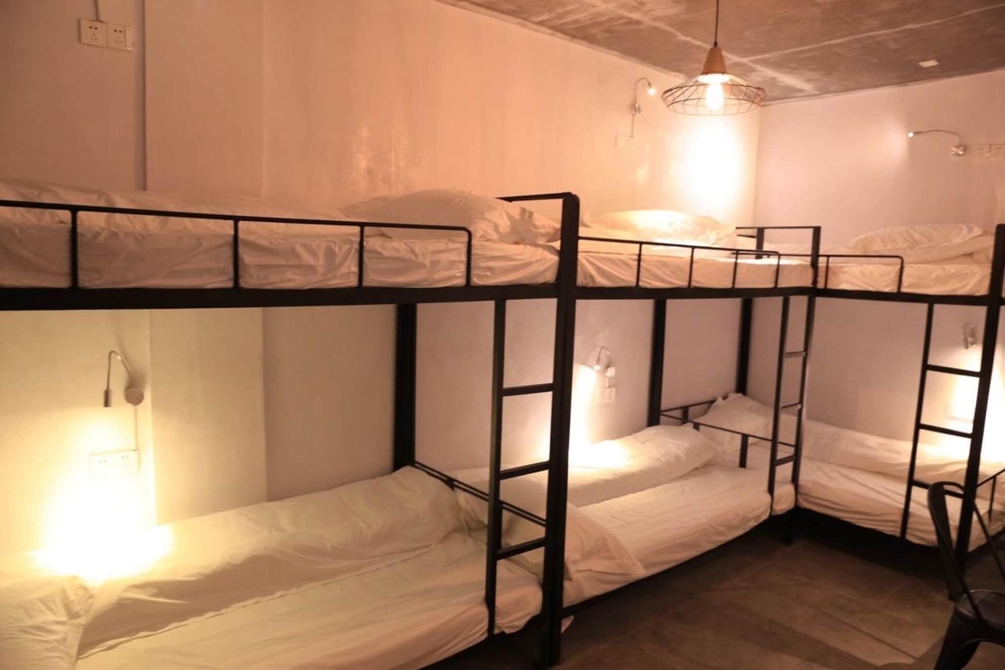 ז'אנגג'יאג'י Hostel Geographer מראה חיצוני תמונה