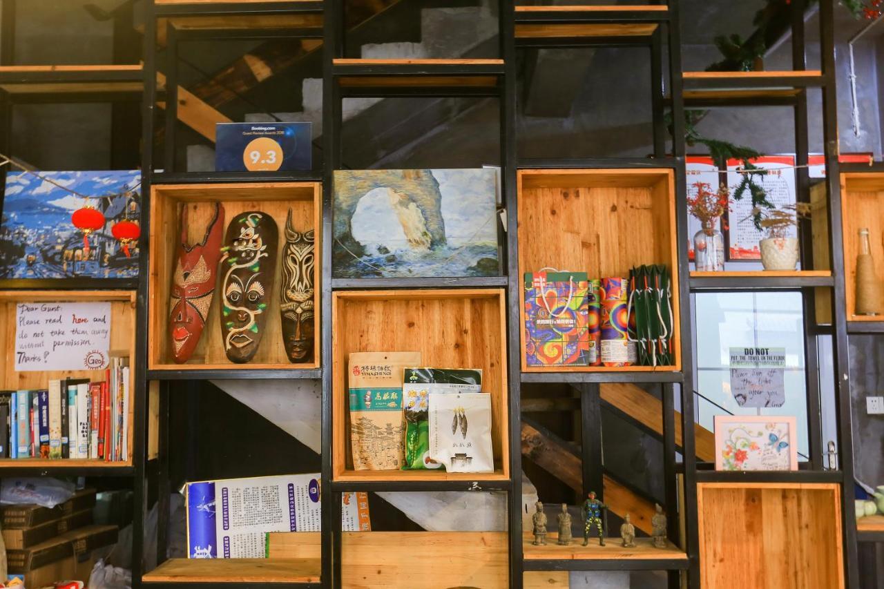 ז'אנגג'יאג'י Hostel Geographer מראה חיצוני תמונה